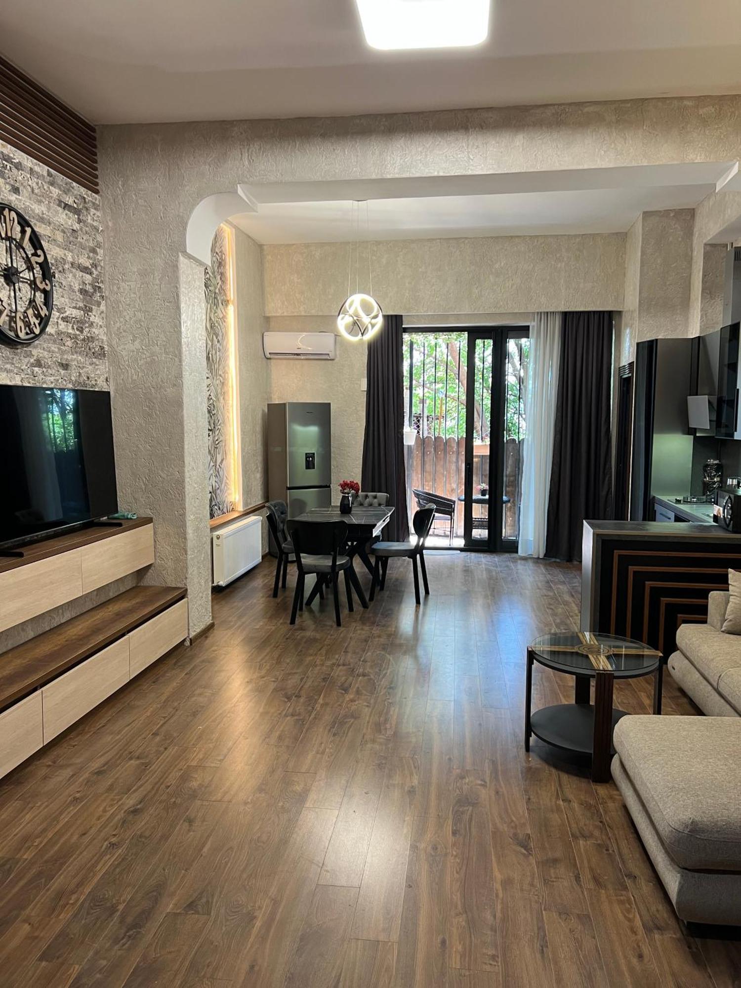 Hotel Livin Tbilisi ภายนอก รูปภาพ