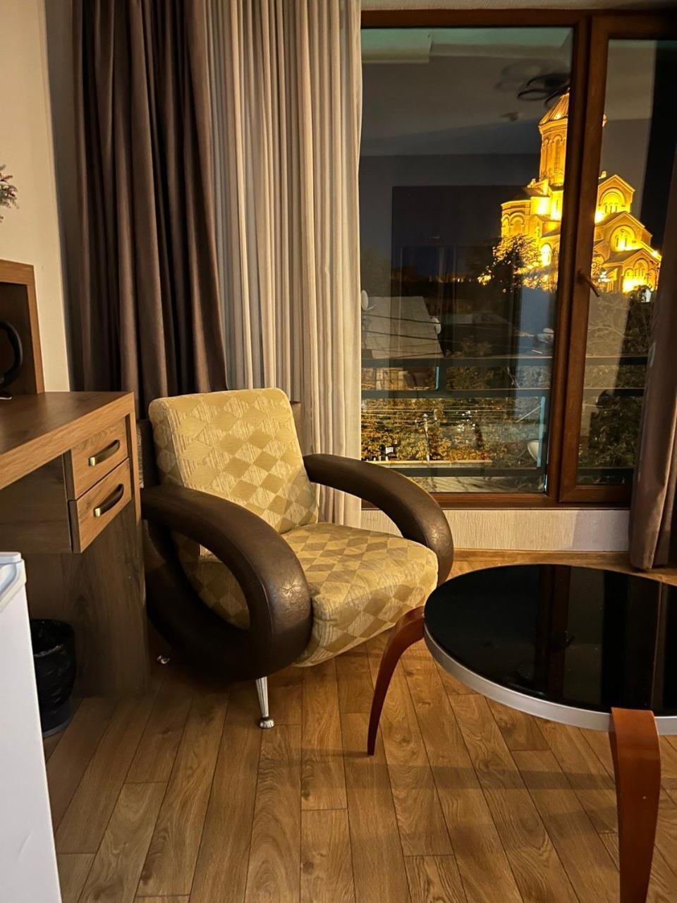 Hotel Livin Tbilisi ภายนอก รูปภาพ