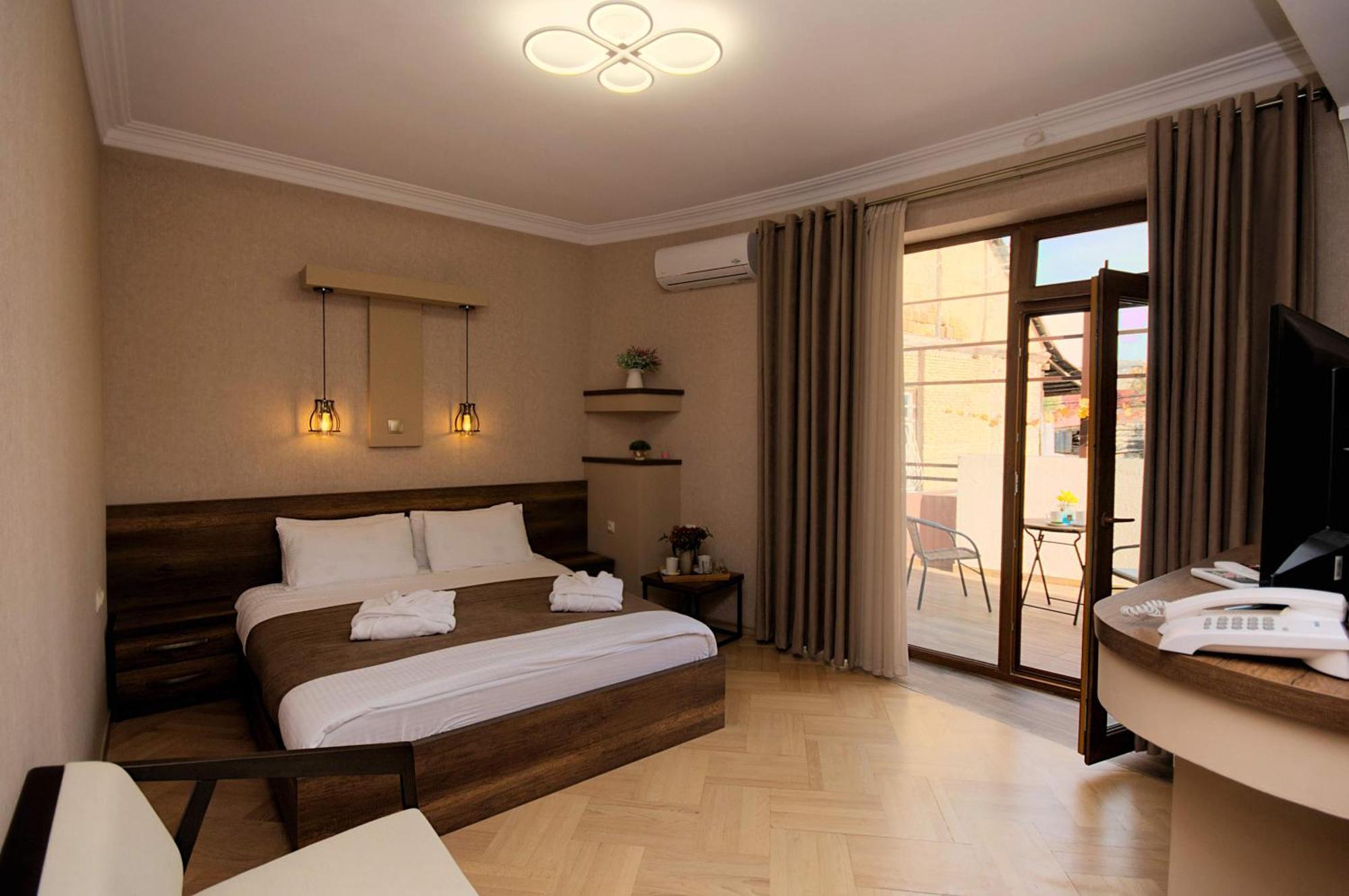 Hotel Livin Tbilisi ภายนอก รูปภาพ