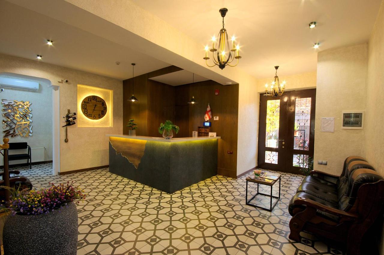 Hotel Livin Tbilisi ภายนอก รูปภาพ