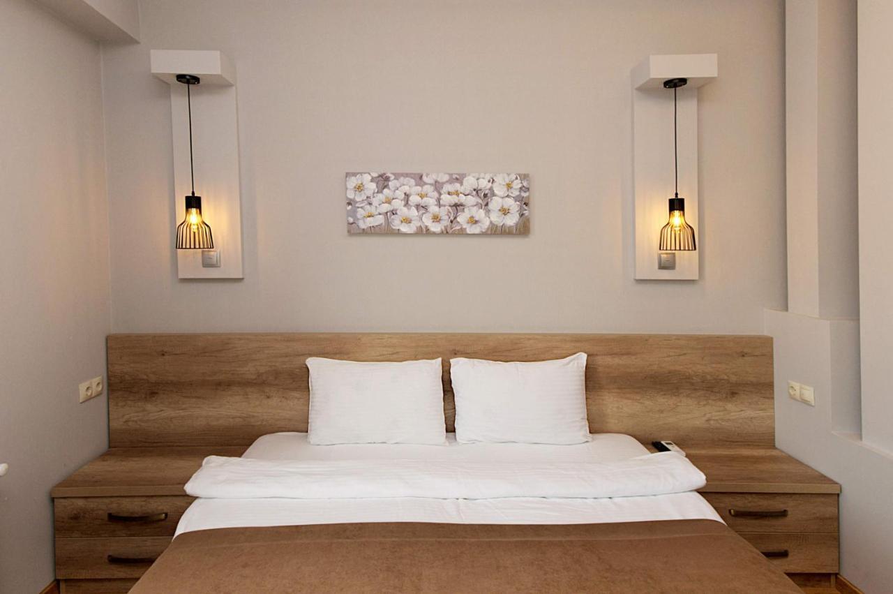 Hotel Livin Tbilisi ภายนอก รูปภาพ