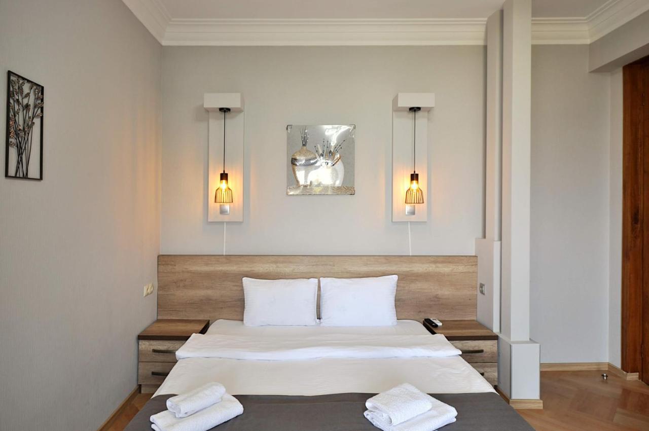 Hotel Livin Tbilisi ภายนอก รูปภาพ